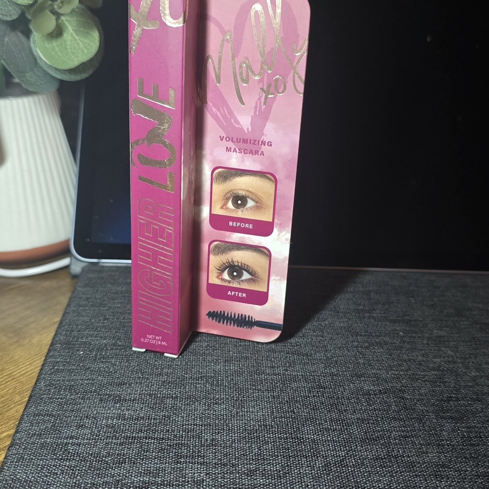 Mally Beauty Higher Love Volumizing Mascara - Pink